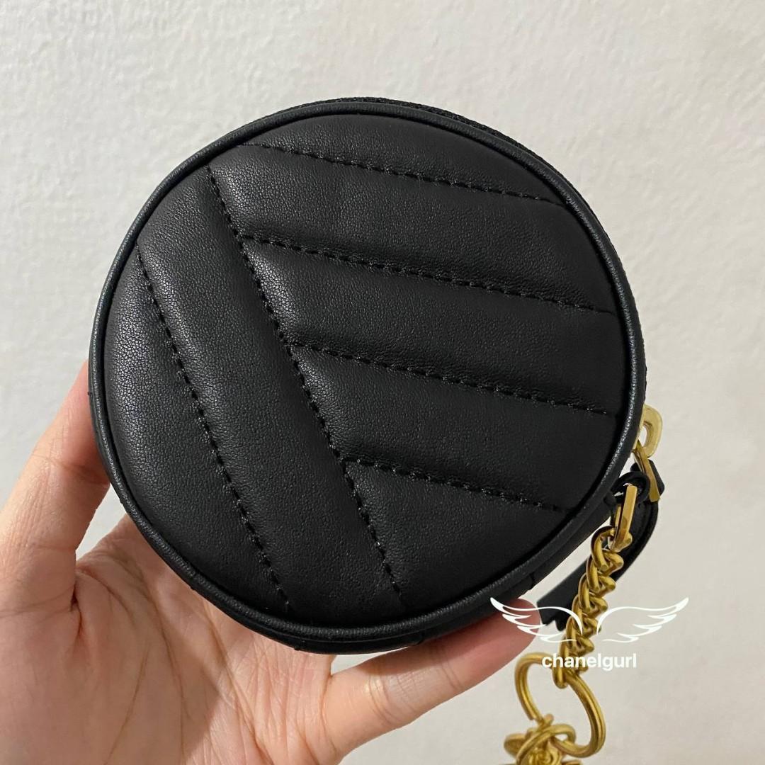Tory Burch Round Coin Purse, Women's Fashion, Bags & Wallets, Wallets &  Card Holders on Carousell