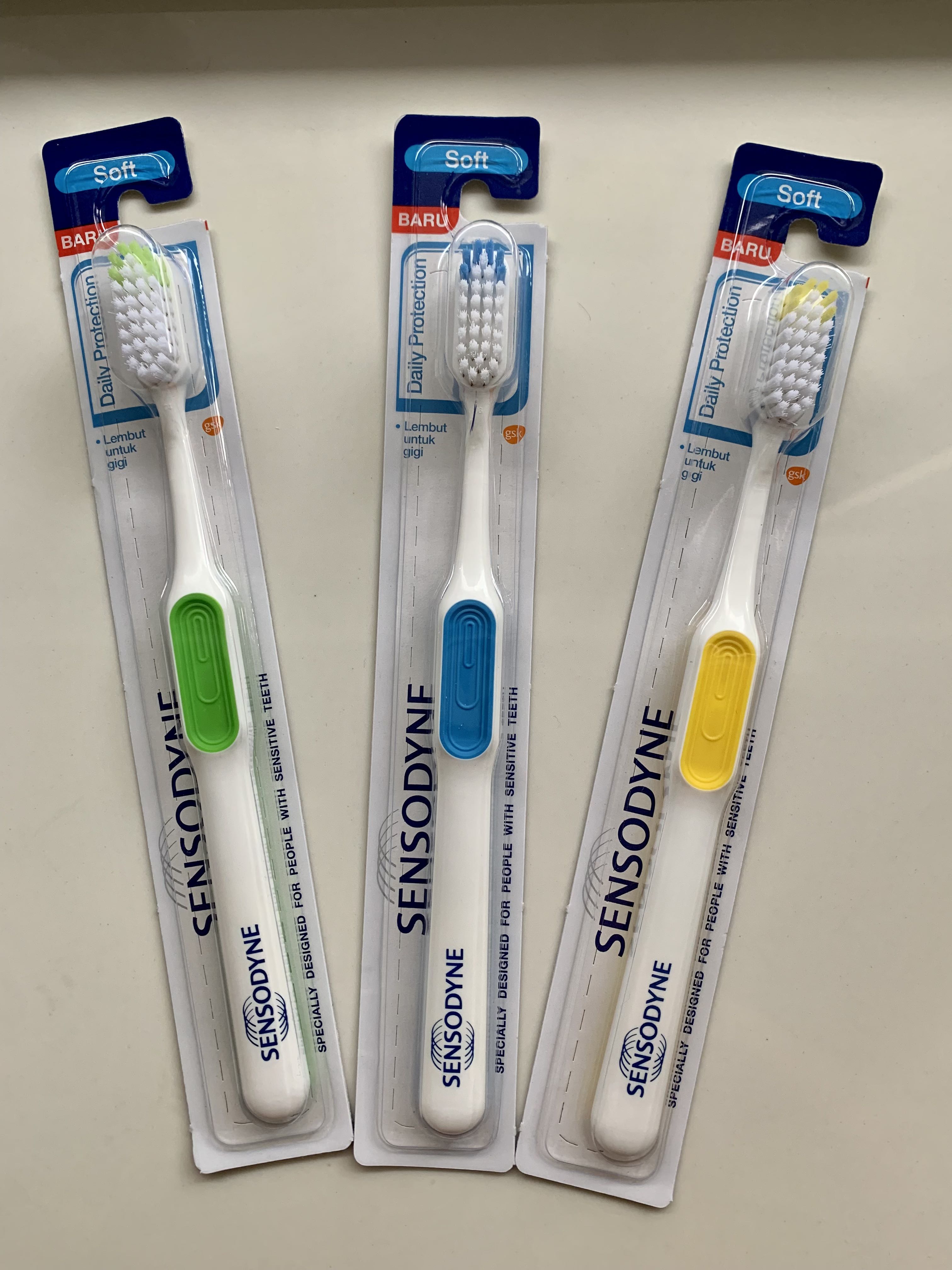 Sensodyne toothbrush, Beauty & Personal Care, Oral Care on Carousell