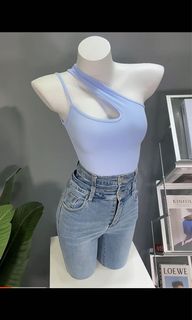 (Category: ) located in . Submitted by clearmyclothesplz (Listing ID 1169094695, Image 1). Description: .