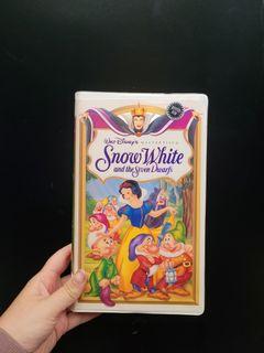 Snow white Mint condition VHS