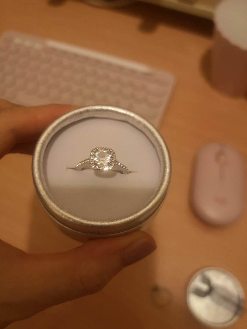 Swarovski moissanite outlet