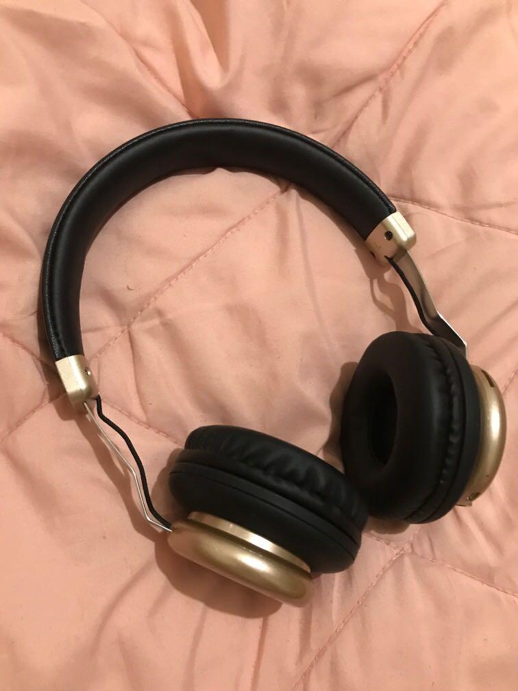 Macson earphone sales