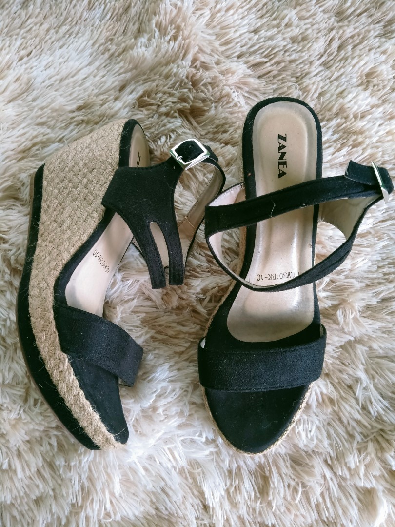 Zanea sandals, Women's Fashion, Footwear, Heels on Carousell