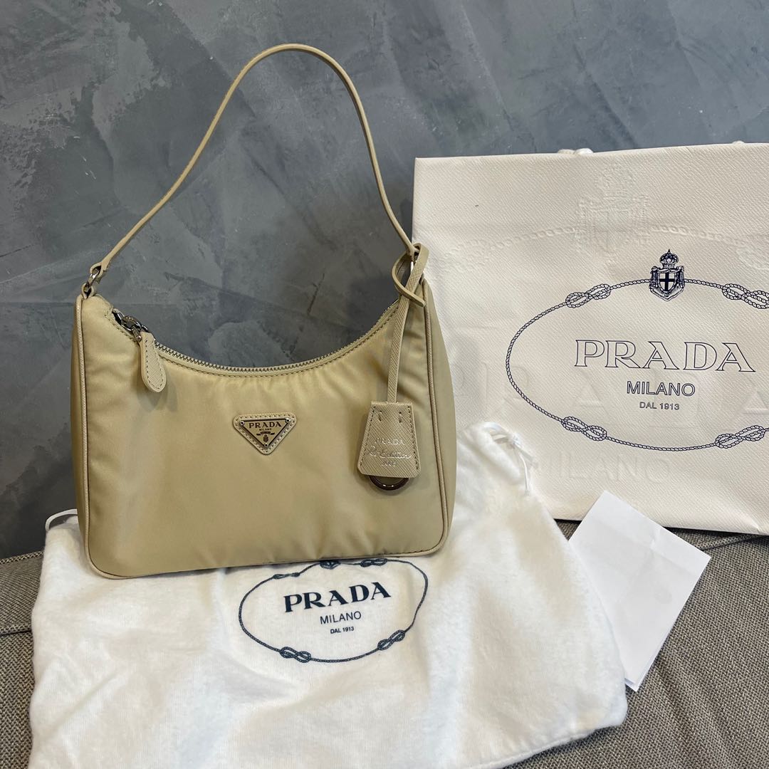 100% Authentic Prada Hobo 2005 bag Re-Edition Re-Nylon Bag, Women's ...