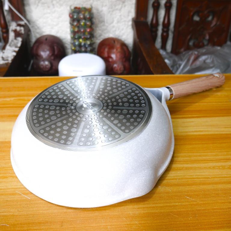 28cm Ceramic Non-sticky Frying Pan White Carote Brand. - Skillets & Frying  Pans - Manila, Philippines, Facebook Marketplace