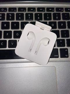 Apple earpods (original from iphone)