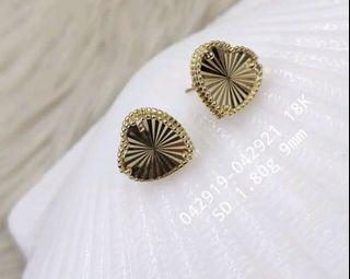 Authentic 18K Pawnable earrings