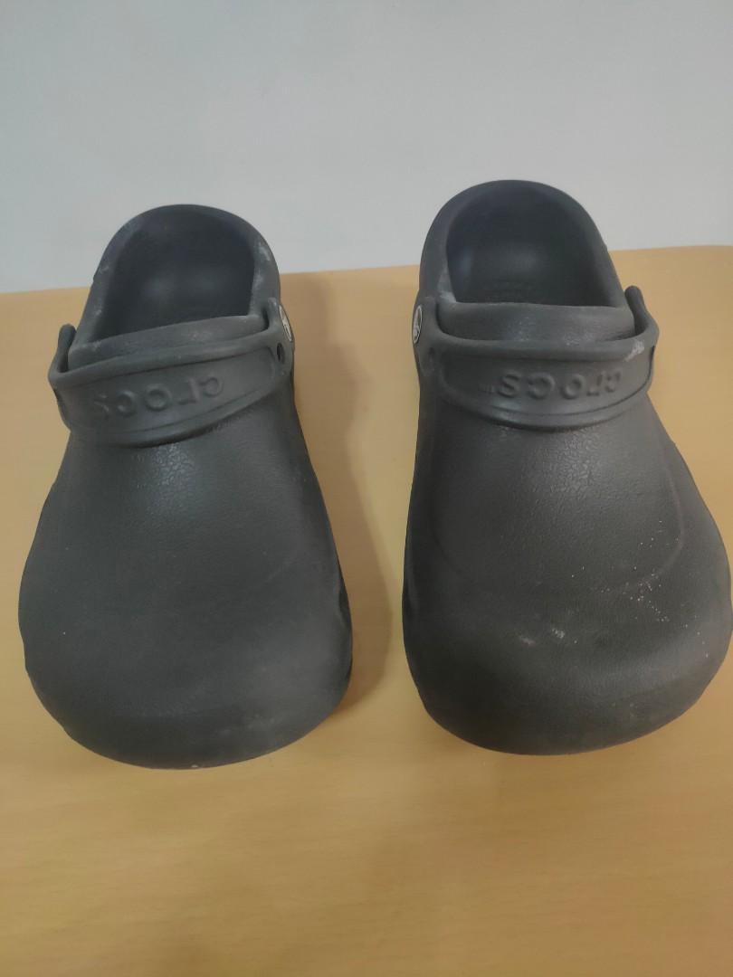 black crocs size 6