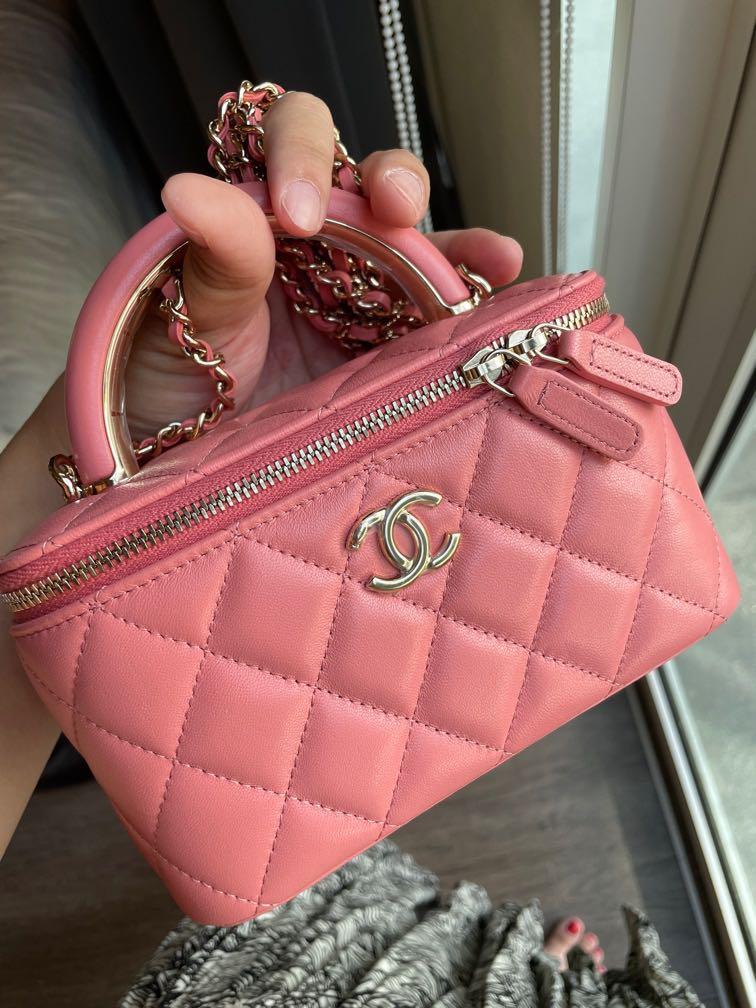 Brand new Chanel Vanity with chain (pink)