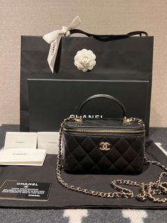 (Category: ) located in . Submitted by omybags (Listing ID 1169304667, Image 1). Description: .