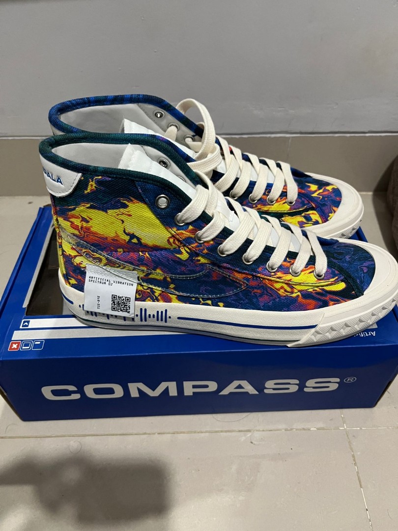 Compass X Tame Impala, Fesyen Pria, Sepatu , Sneakers di Carousell