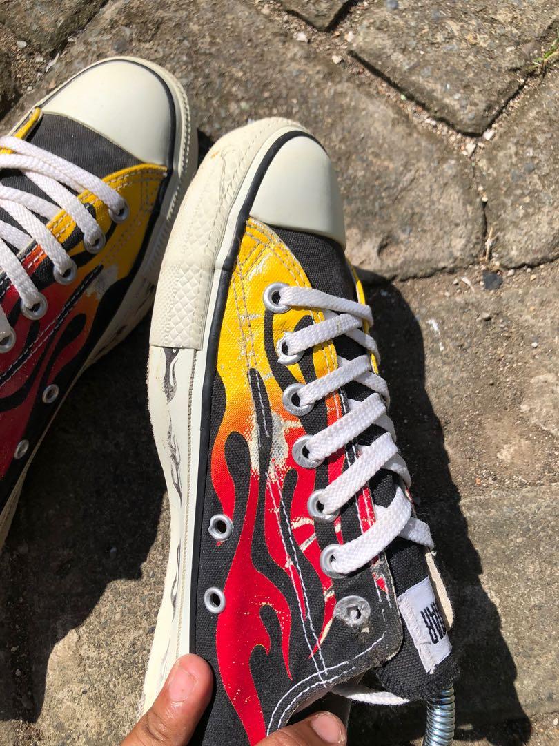 converse flames low