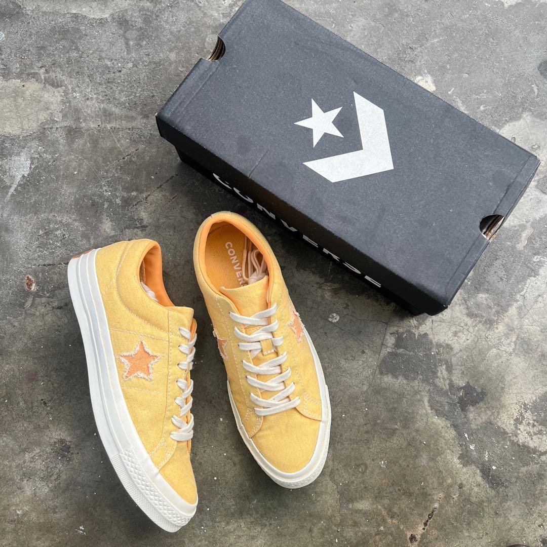 One star sunbaked store yellow