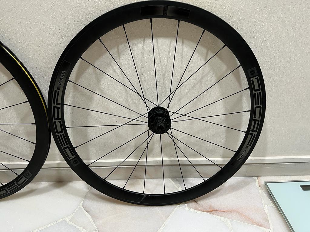 DECAF CATTIVA　クリンチャーディスクホイールセット Decaf Cattiva 700c Decaf Wheelset 700c Wheelset Decaf 20 Disc Brake