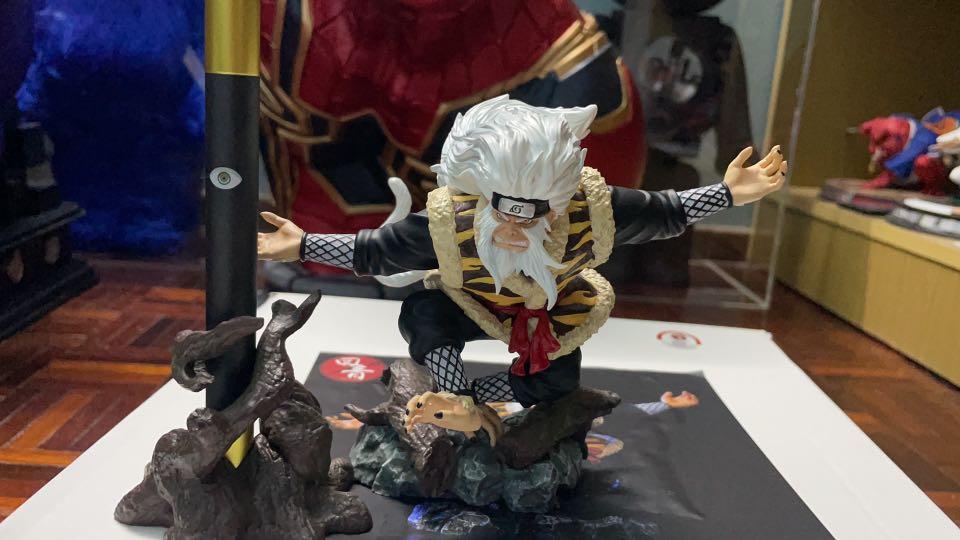 Echo Studio- Monkey King (Category: Designer & Blind Box Toys) located in Melaka Tengah. Submitted by zzx97 (Listing ID 1169415814, Image 1). Description: Ready with brown and colour boxes..