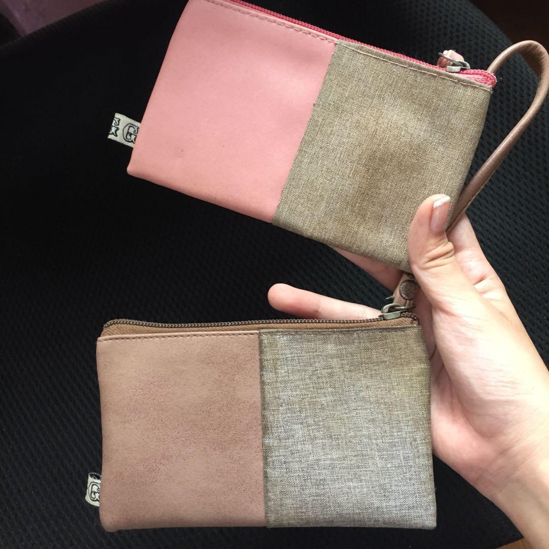 2pcs EGG Two Color Wallet / Coin Purse (Category: Purses & Pouches) located in Santa Ana. Submitted by PAMPANGA.LOCATION (Listing ID 1169244693, Image 2). Description: 2 for P100 LP washable.