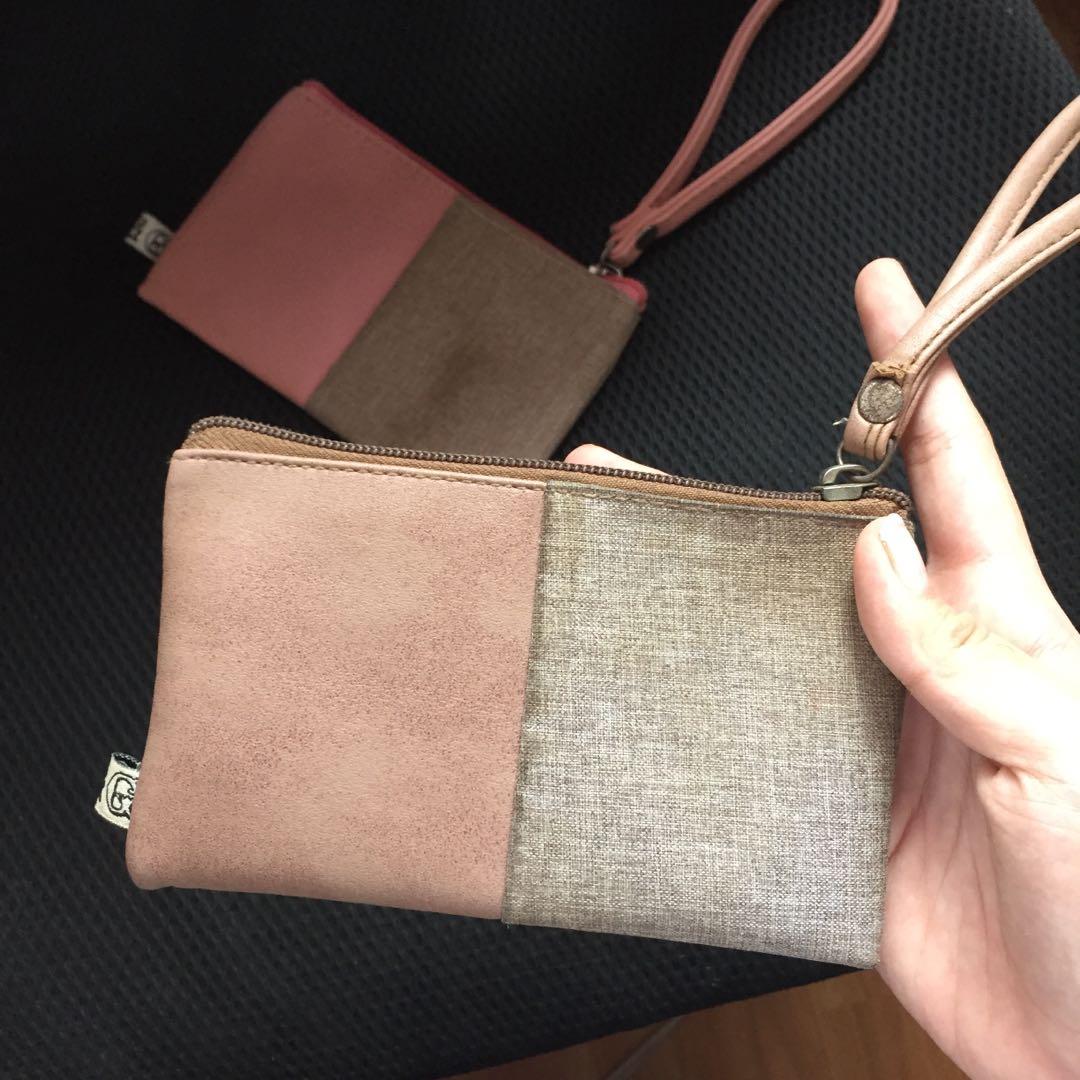 2pcs EGG Two Color Wallet / Coin Purse (Category: Purses & Pouches) located in Santa Ana. Submitted by PAMPANGA.LOCATION (Listing ID 1169244693, Image 3). Description: 2 for P100 LP washable.