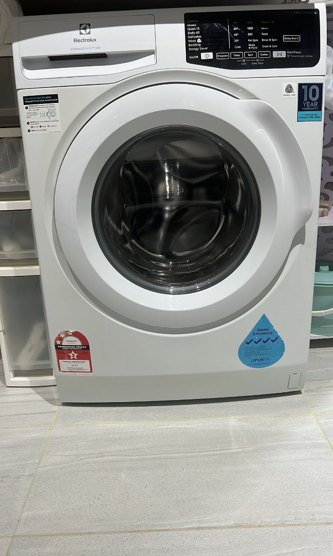 Electrolux 7.5kg front load washing machine, TV & Home Appliances