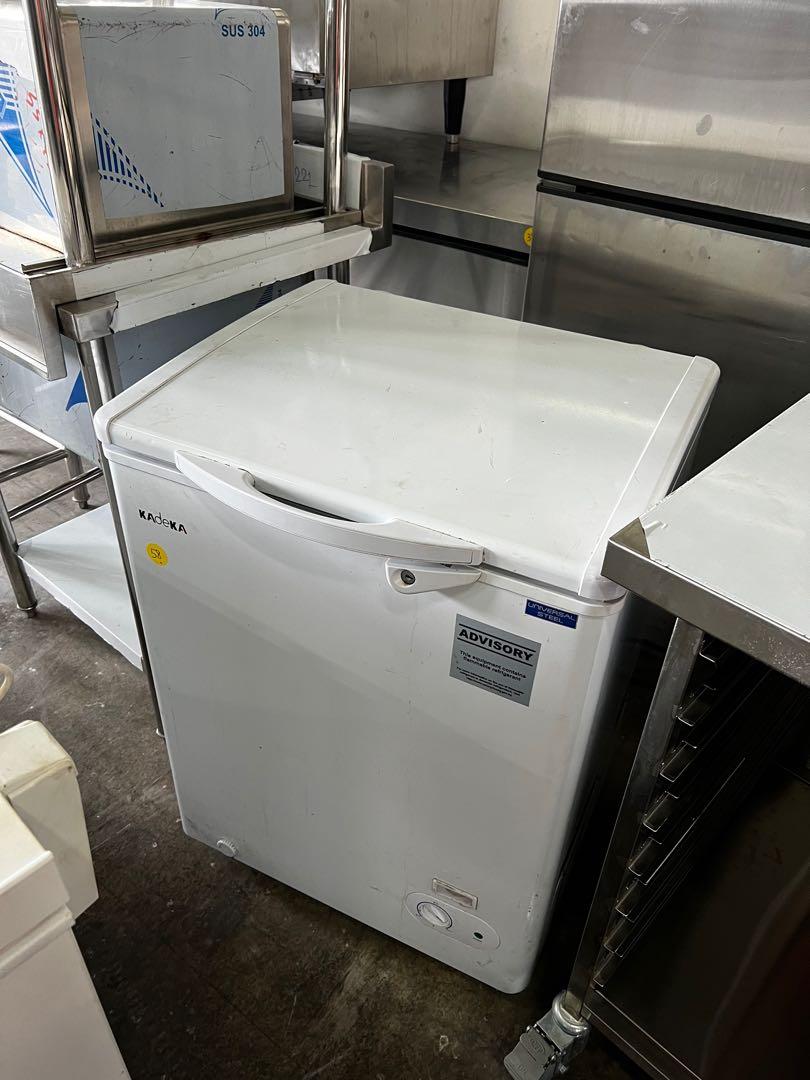 (Free delivery and warranty) 2ft chest freezer / ice box / freezer