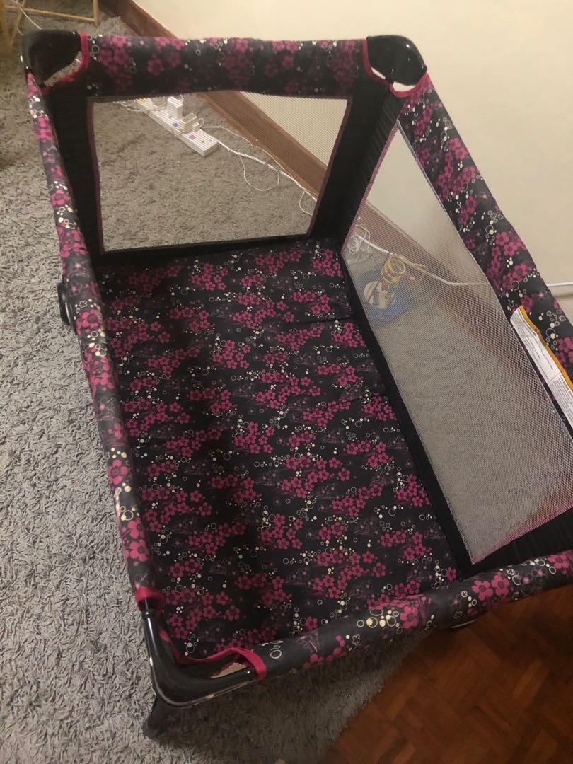 Graco travel cot playpen, Babies & Kids, Baby Nursery & Kids Furniture