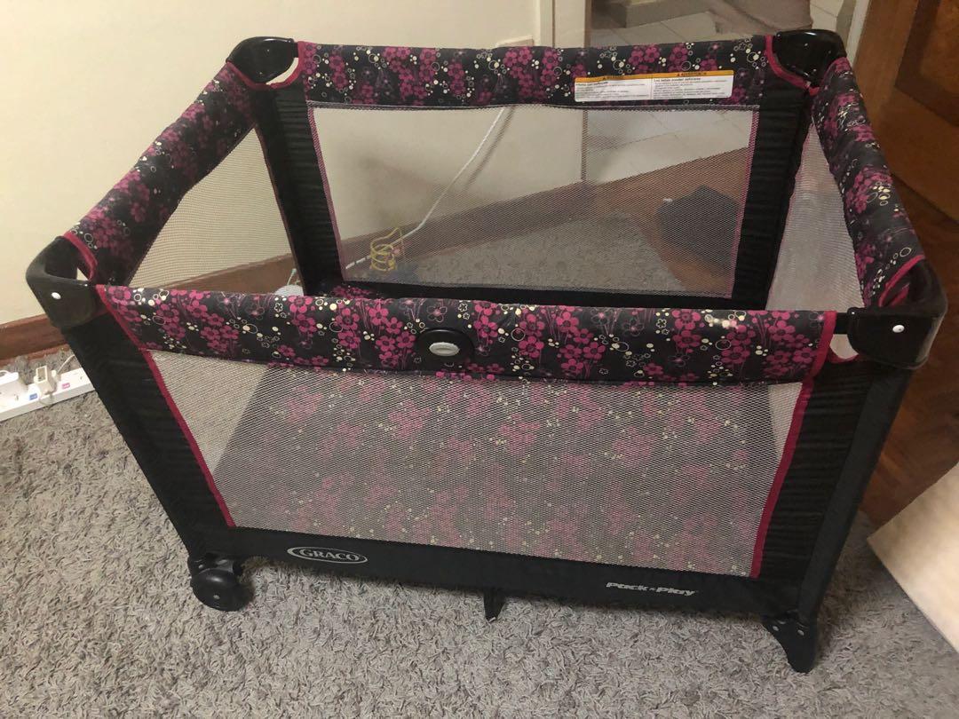 Graco travel cot playpen, Babies & Kids, Baby Nursery & Kids Furniture, Cots & Cribs on Carousell