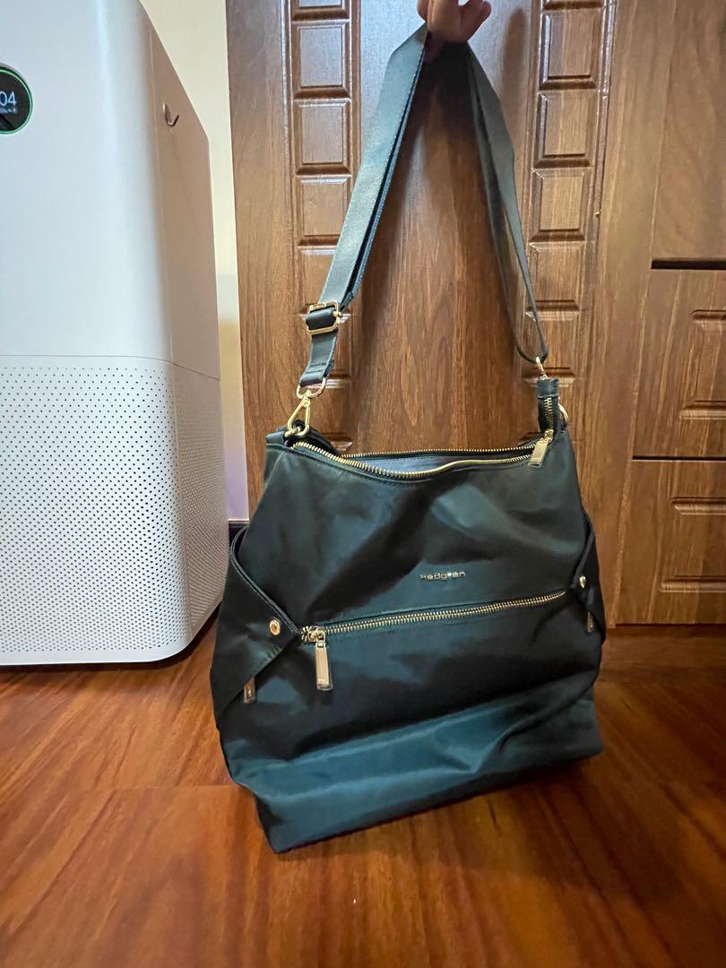 Hedgren on sale oblique hobo