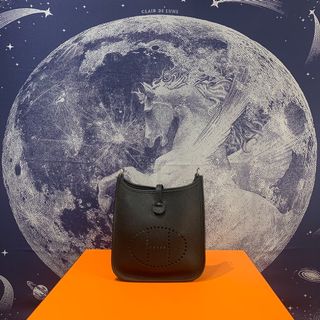 （分類：）位於 。 由 Debriche 提交（商品編號 1169429233，圖片 1）。簡介： 。