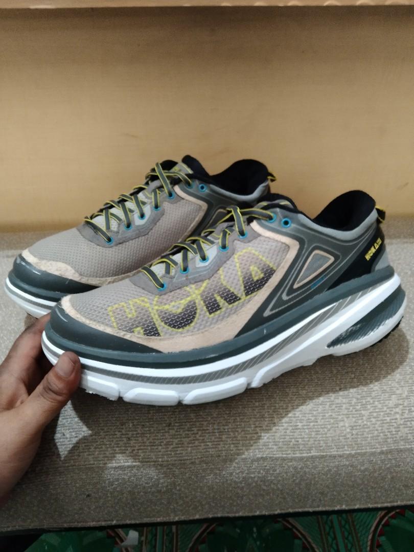 hoka size 9
