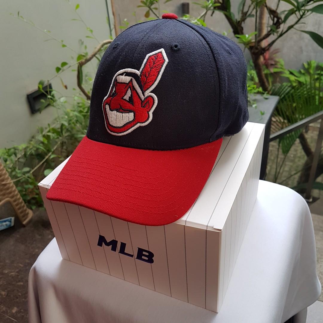 Indians MLB cap, Fesyen Pria, Aksesoris 