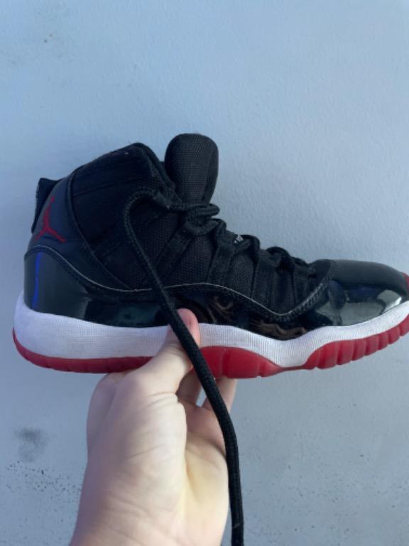 Jordan 11 Bred 2019 grade school size 6.5Y