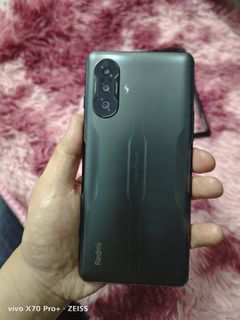 中古美品 POCO F3 8g/256g SIMフリー いがめ Redmi K40