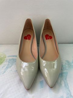 （分類：）位於 。 由 heels_house 提交（商品編號 1169312502，圖片 1）。簡介： 。