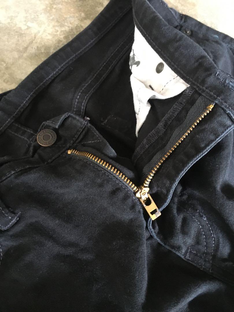 Levis 504 on sale black
