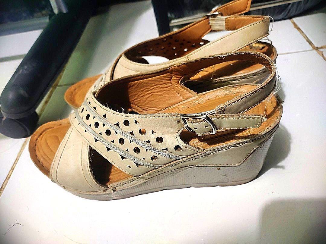 Mendrez hotsell wedge sandals
