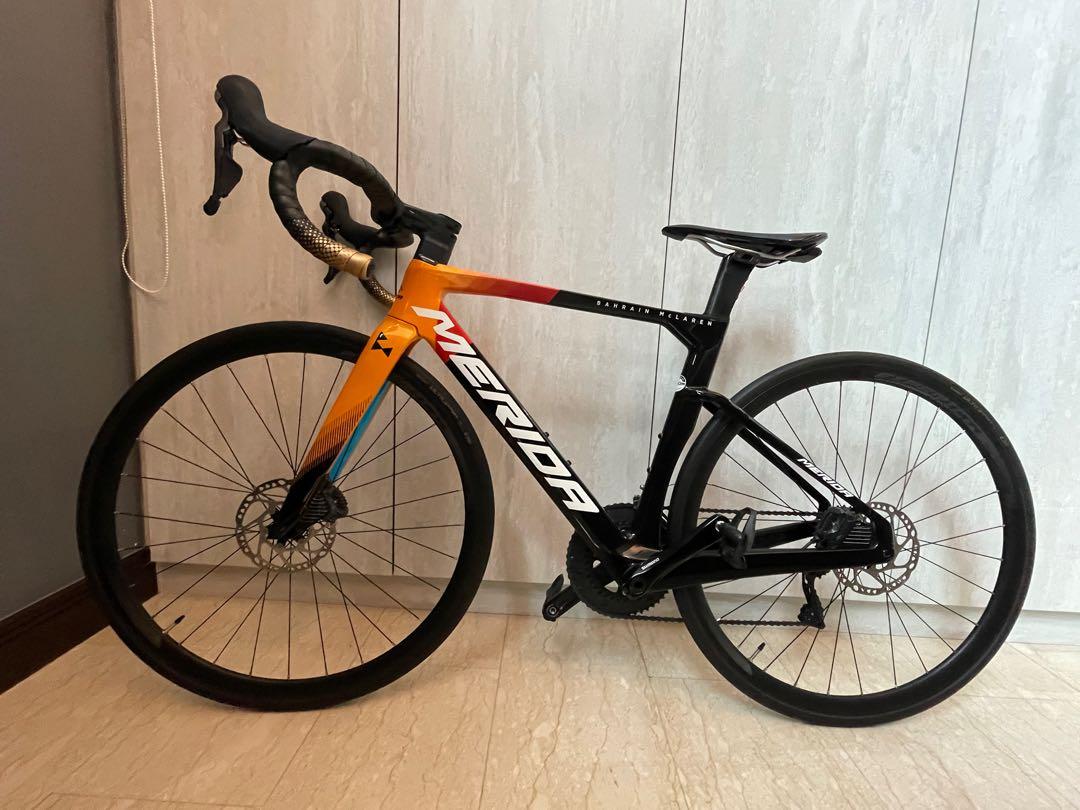 Merida reacto 5000 on sale team bahrain mclaren bike