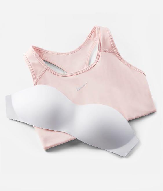 Nike Swoosh Medium-Support Sports Bra - Women's 