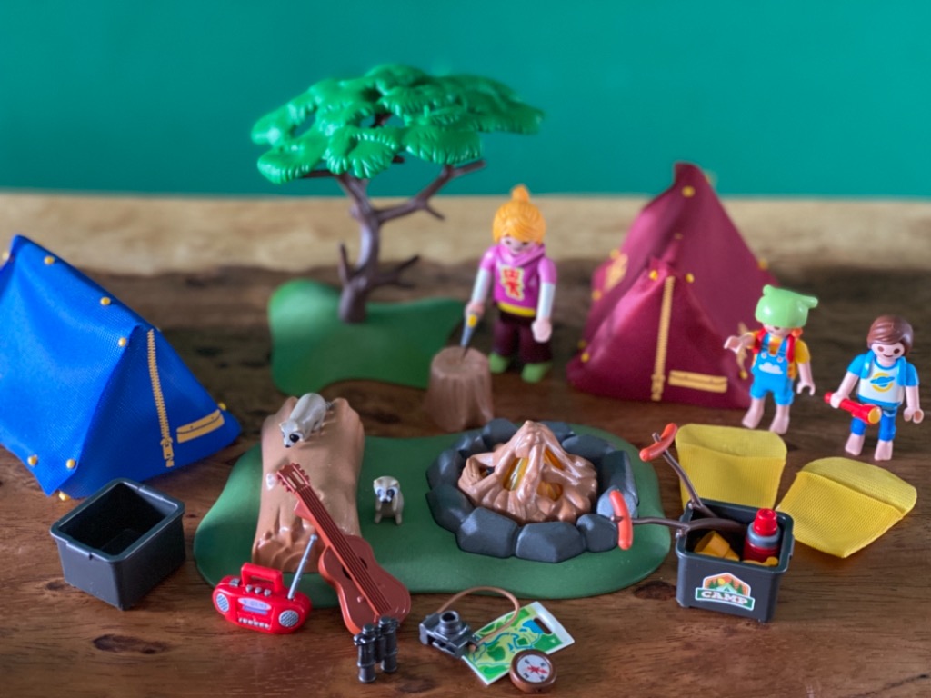 Playmobil campsite with fire hotsell