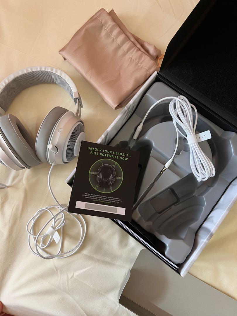 Razer Kraken in Mercury White (Category: Headphones & Headsets) located in Pasig City. Submitted by shoppreloved123 (Listing ID 1169254874, Image 2). Description: -original price ₱4,395 -got this at datablitz’s ecommerce website -used 3 times and then stored -no flaws/issues, no scratches -can pass as brand new -ear cushions are still clean RFS: decluttering, will be going abroad soon -includes silk pouch and headphone stand -with box -retractabl