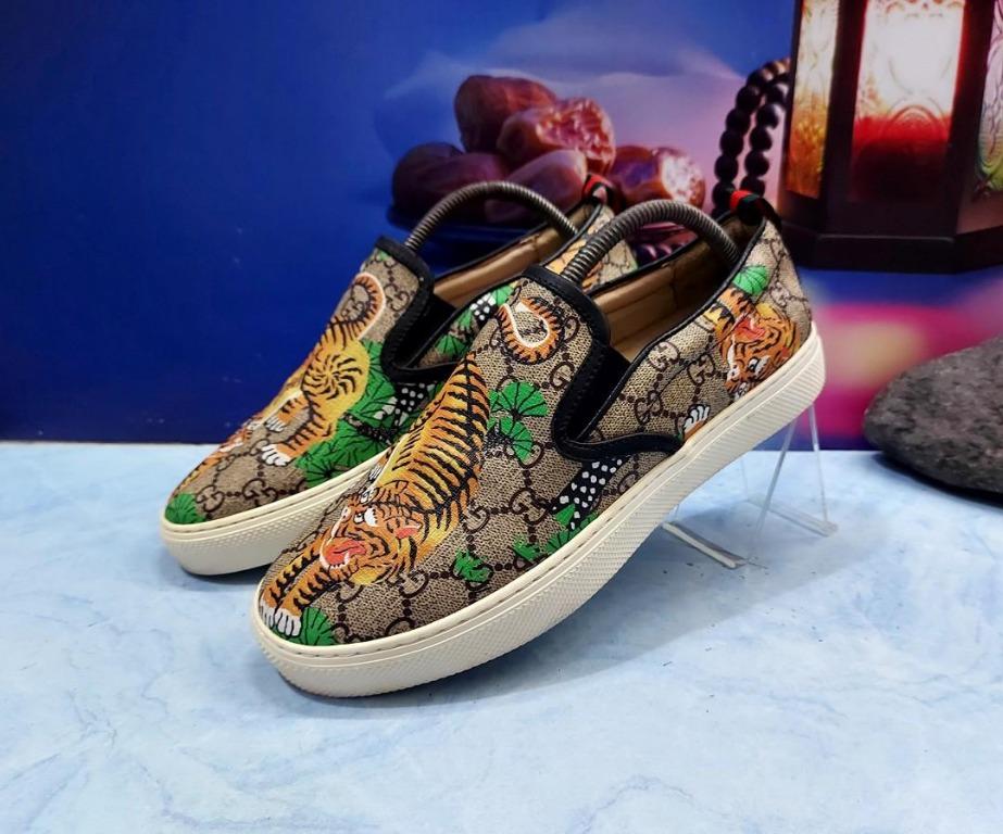 Gucci 407362 store