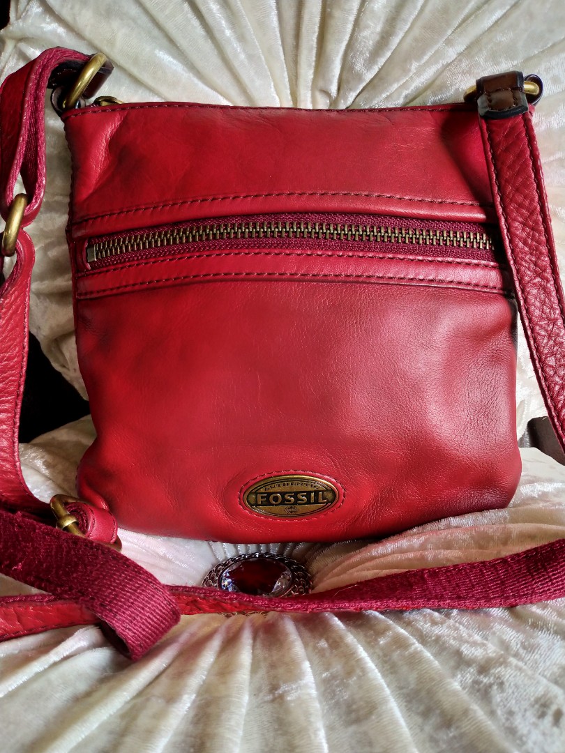 Sling bag Fossil Original, Luxury, Bags & Wallets on Carousell