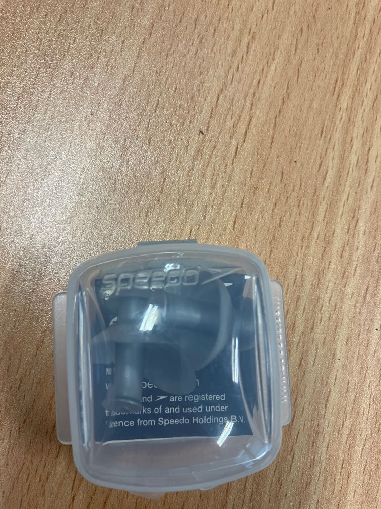 Speedo swimming ear plugs, Sports Equipment, Sports & Games, Water