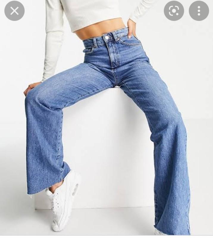 STRADIVARIUS LONG STRAIGHT FIT DENIM 