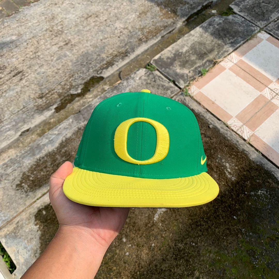 Topi Nike Truee Snapback x NCAA Oregon 