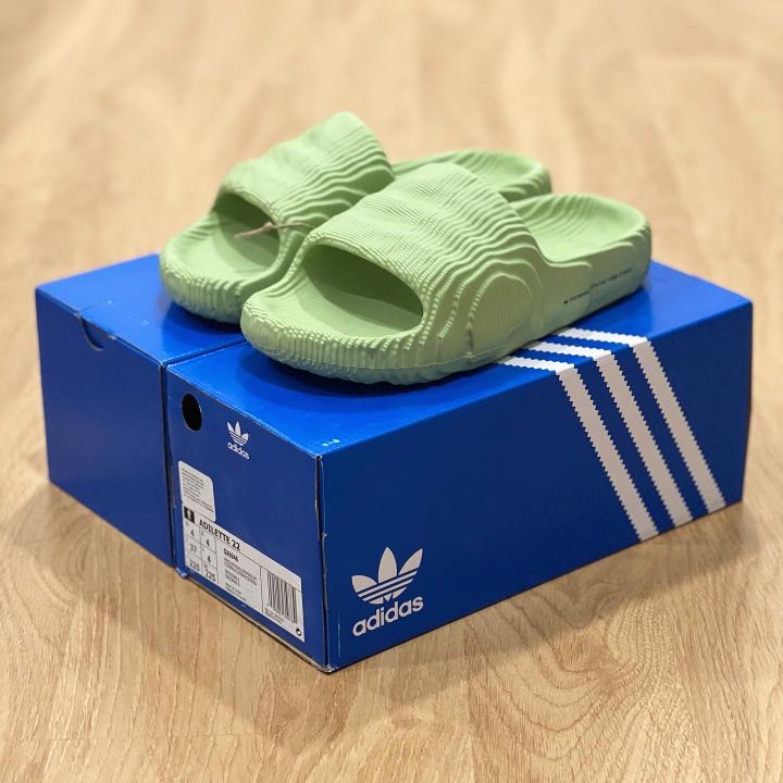 UK8 adidas Adilette 22 Slides Magic Lime, Men's Fashion, Footwear,  Flipflops and Slides on Carousell