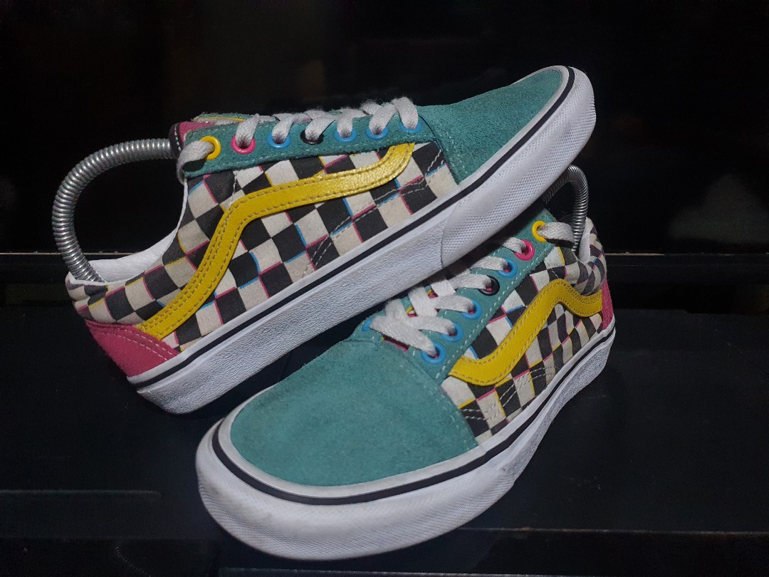 Old skool crazy check top