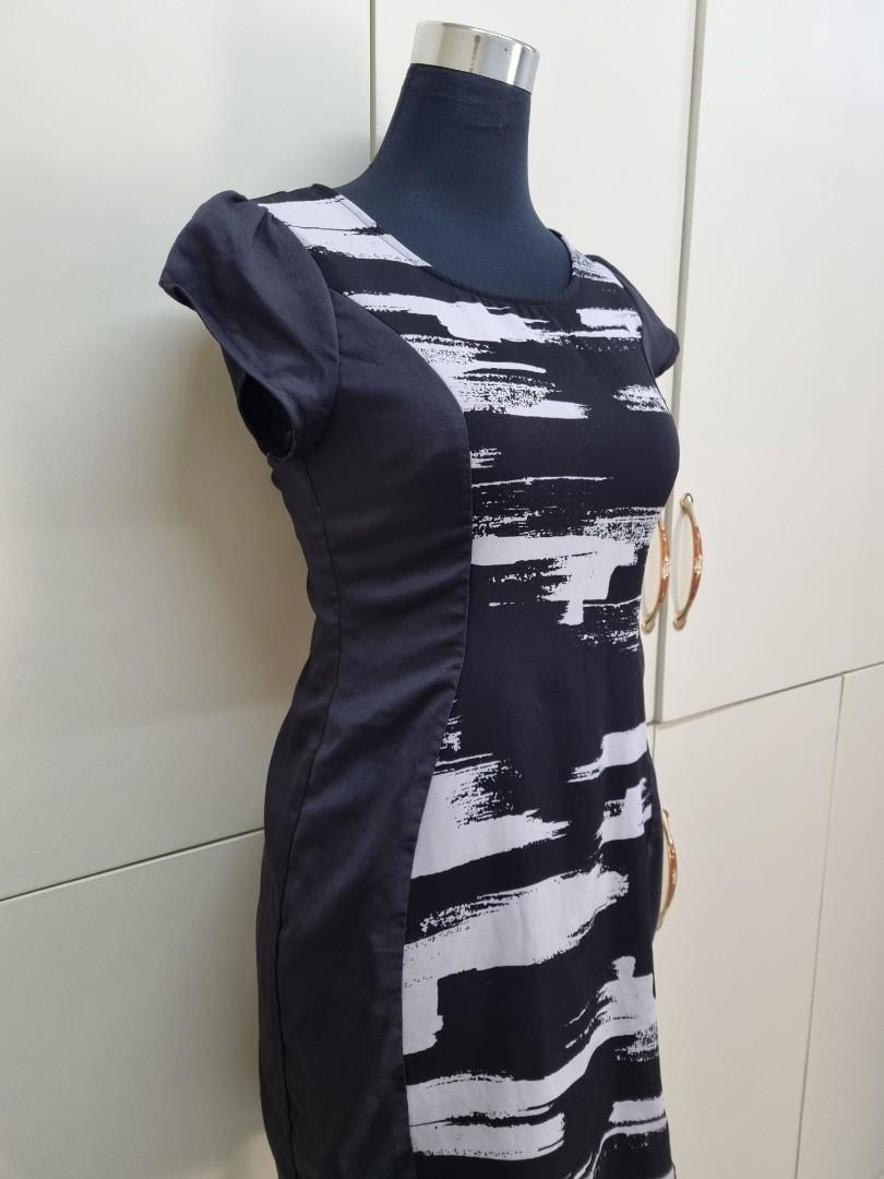 Vivant Black Dress (Category: Dresses) located in Pasig City. Submitted by svp123 (Listing ID 1169289956, Image 2). Description: RFS: Does not fit me anymore due to pandemic weight gain..