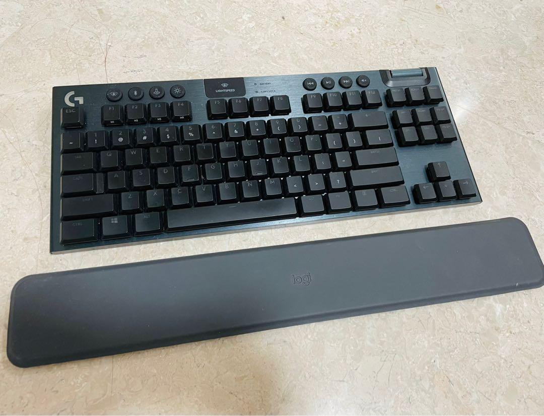 (With Logitech Wrist Rest) Logitech G915 Wireless RGB Mechanical Gaming