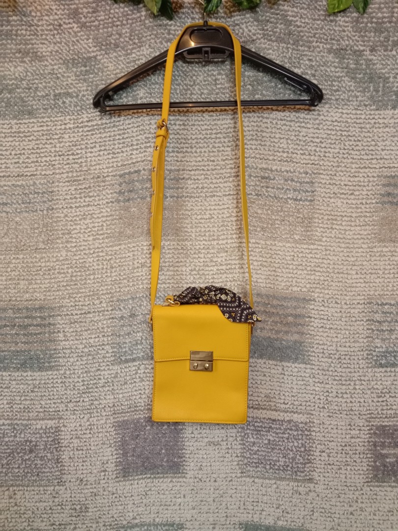 Zara Basic sling bag, Women's Fashion, Bags & Wallets, Crossbody Bags