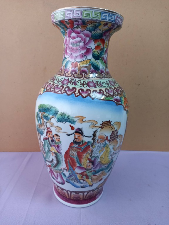 花瓶 青花五彩長頸瓶  20世紀中期中國景德鎮傑作 大型中国粉彩花瓶，饰有8 个神仙// 景德镇- 20 世纪– Diddenantiques