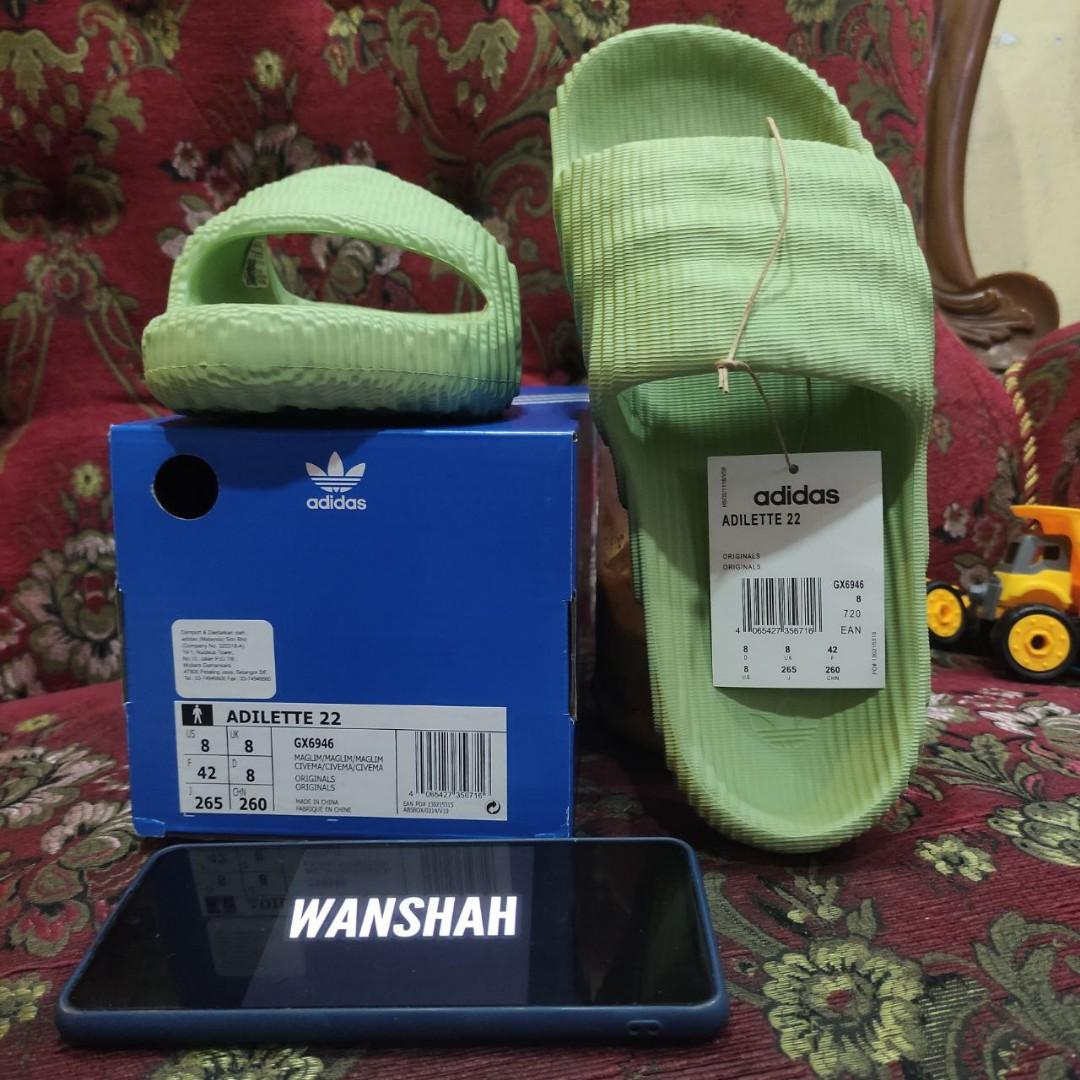 Adilette original vs best sale fake